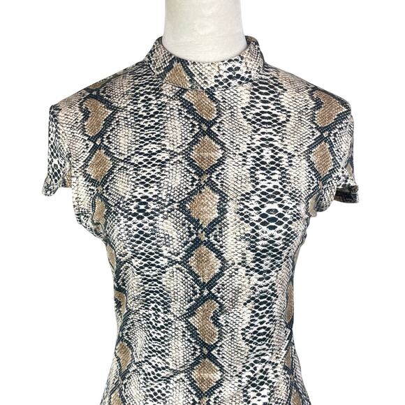 I.AM.GIA Snakeskin Form Fitting Short Cap Sleeves Band Collar Zip Up Mini Dress - Picture 4 of 11